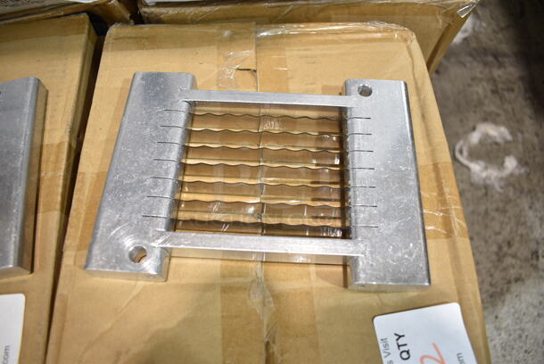 2 Boxes of 12 BRAND NEW SCRATCH AND DENT! 181ONBLD14 Garde 181ONBLD14 1/4" Blade Assembly for Onion Slicer - 2/Set. 2 Times Your Bid! - Image 3 of 5