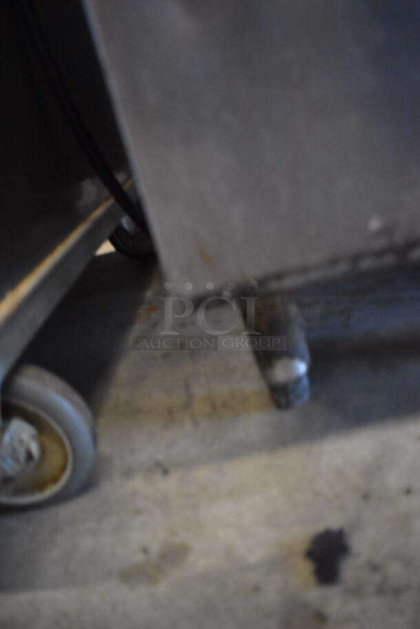 Pitco Frialator Stainless Steel Commercial Floor Style Natural Gas Powered Deep Fat Fryer. 110,000 BTU. 15.5x30x46 - Image 7 of 7