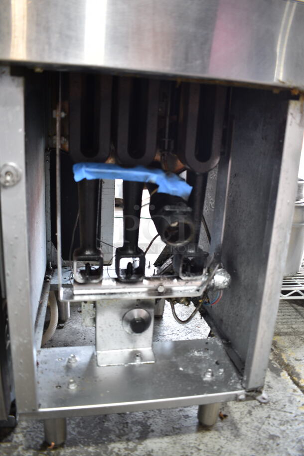 2020 Mainstreet 541FF40N Stainless Steel Commercial Natural Gas Powered Deep Fat Fryer. 90,000 BTU. - Image 5 of 6