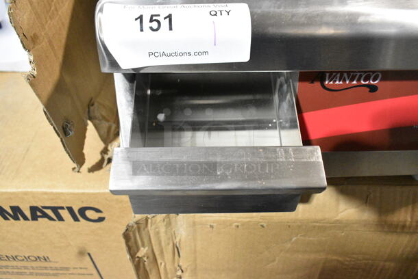 BRAND NEW SCRATCH AND DENT! Avantco 177EG30N Stainless Steel Commercial Countertop Electric Powered Flat Top Griddle. 208/240 Volts, 1 Phase.  - Image 5 of 8