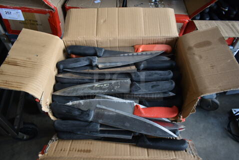 45 SHARPENED Stainless Steel Knives Including Chef Knives. 45 Times Your Bid!