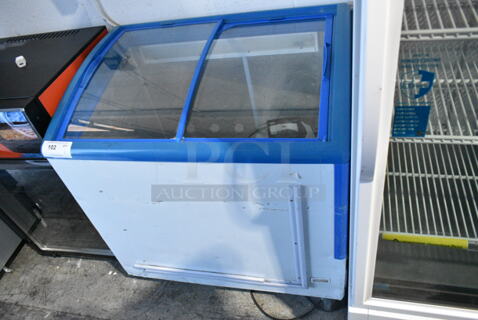 XS-208 Metal Chest Freezer Merchandiser on Commercial Casters. 115 Volts, 1 Phase. Tested and Working!