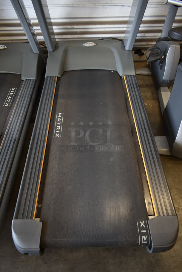 Matrix Ultimate Deck Commercial Floor Style Treadmill. Tested and Working! - Image 3 of 6