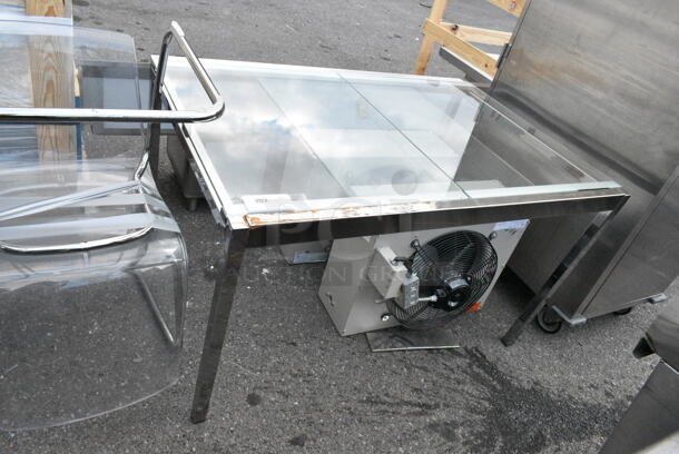 Metal Table w/ 4 Clear Poly and Metal Chairs.  - Image 2 of 5