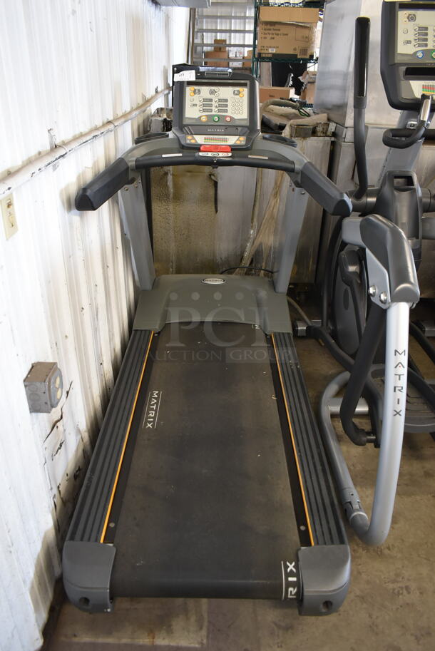 Matrix Ultimate Deck Commercial Floor Style Treadmill. Tested and Working! - Image 2 of 5