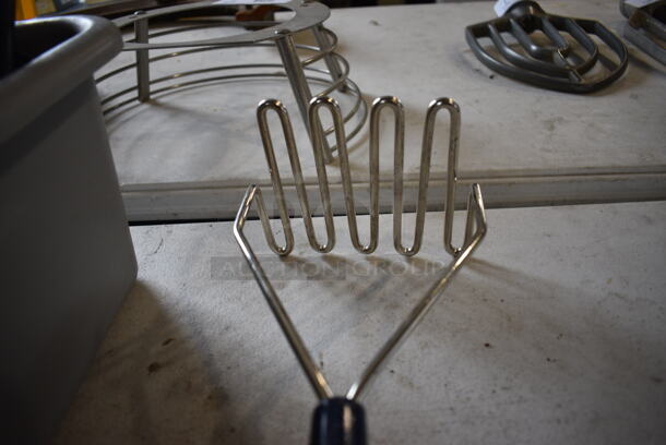 Metal Masher. 6x5x36 - Image 2 of 2