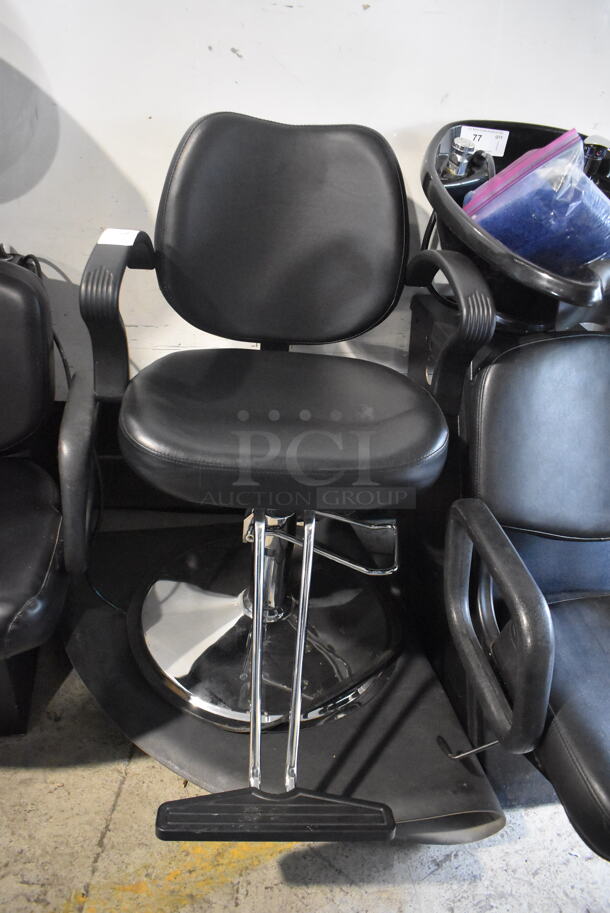 Professional Salon Styling Chair With Foot Rest. 