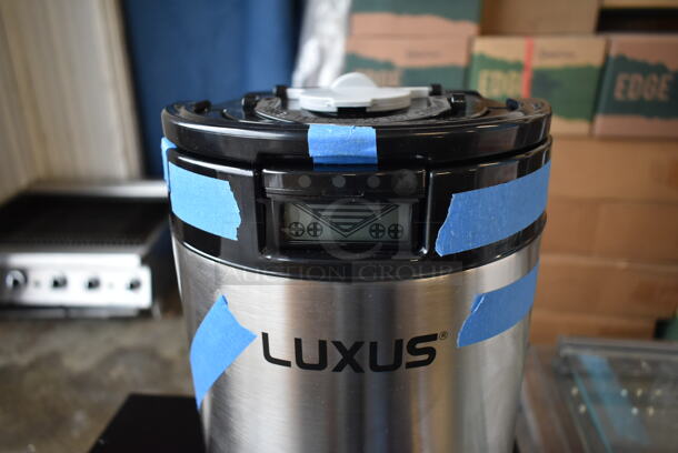 BRAND NEW SCRATCH AND DENT! Fetco L4S-10 Luxus 1 Gallon Stainless Steel Coffee Server - Image 3 of 11
