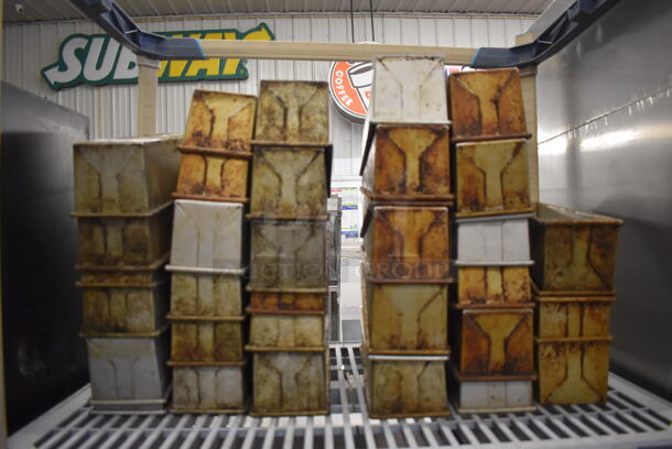 16 Metal Single Loaf Baking Pans. 4.5x16.5x4. 16 Times Your Bid! - Image 3 of 3