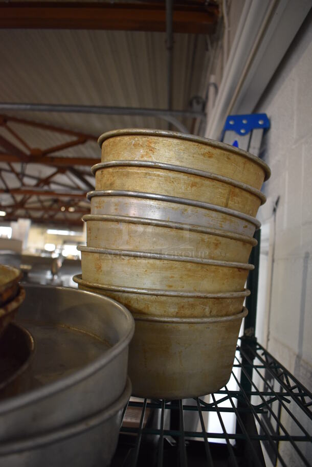 ALL ONE MONEY! Tier Lot of 29 Various Metal Round Baking Pans - Image 4 of 4