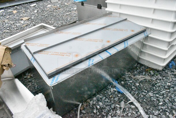 BRAND NEW SCRATCH AND DENT! Ice Bin.  - Image 3 of 6