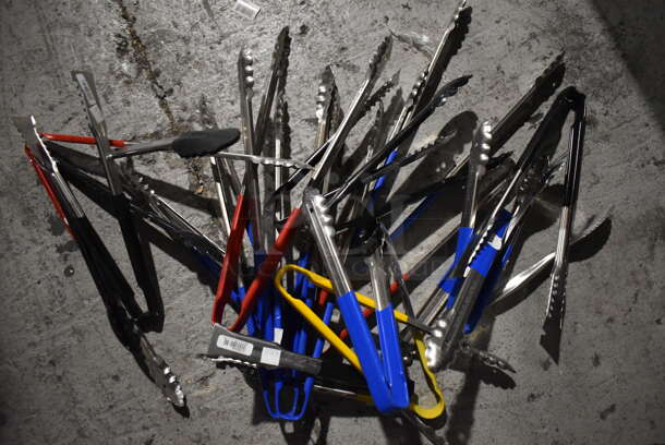 ALL ONE MONEY! Crate of Various BRAND NEW Items Including Tongs - Image 5 of 6