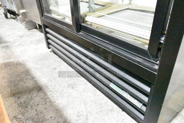 BRAND NEW! 2021 True GDM-41SL-60-HC-LD Metal Commercial 2 Door Reach In Cooler Merchandiser w/ Poly Coated Racks. 115 Volts, 1 Phase. Tested and Working! - Image 4 of 9