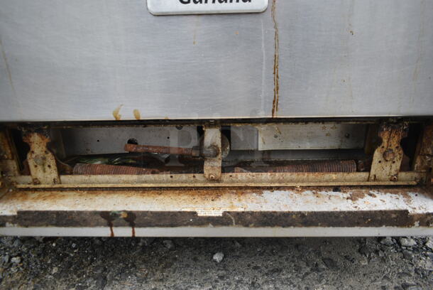 Garland G36-6R Stainless Steel Commercial Natural Gas Powered 6 Burner Range w/ Oven and Back Splash. - Image 6 of 7