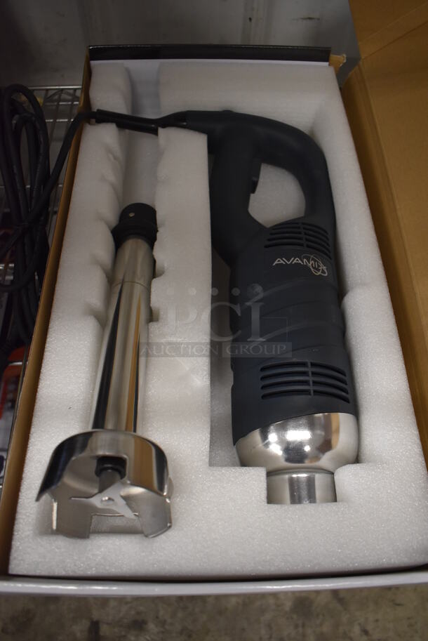 BRAND NEW SCRATCH AND DENT! AvaMix 928IBMD12 Stainless Steel Commercial 12" Shaft Immersion Blender. 120 Volts, 1 Phase. Tested and Working! - Image 1 of 7