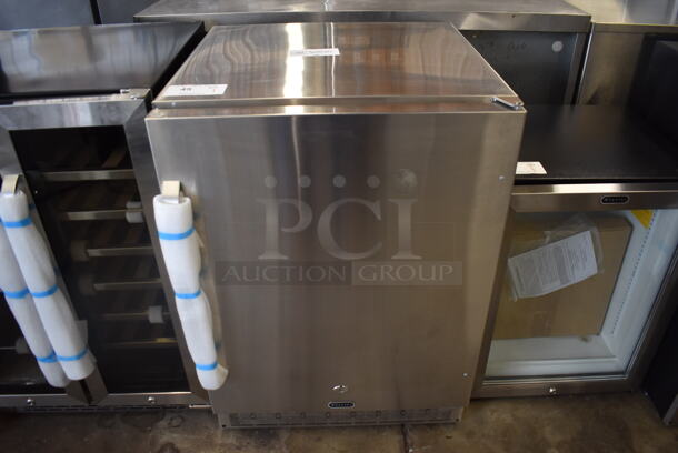 BRAND NEW! Whynter BOR-53024-SSW Stainless Steel Commercial Mini Cooler. 115 Volts, 1 Phase. 24x24x34. Tested and Working! - Image 2 of 8
