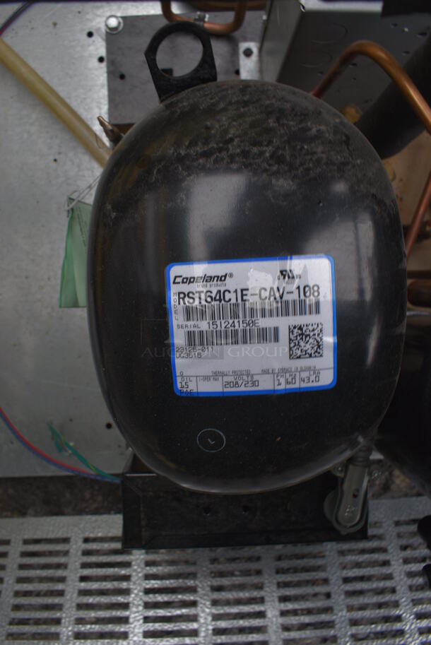 Norlake 6'x8'x7.5' SELF CONTAINED Walk In Cooler Box w/ Floor, Copeland Model RST64C1E-CAV-108 Compressor and Norlake Model CPB075DC-A Condenser. Picture of the Unit Before Removal Is Included In the Listing. 208-230 Volts, 1 Phase. - Image 4 of 9