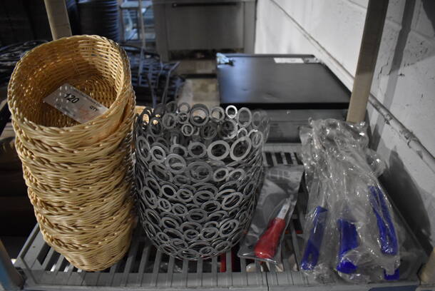 ALL ONE MONEY! Tier Lot of Various BRAND NEW Items Including Metal Baskets, Bread Baskets and Spoodles - Image 1 of 4
