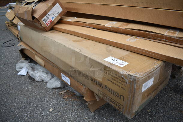 BRAND NEW SCRATCH AND DENT! Steelton 465ZC1460KE5 14" x 60" NSF Chrome 5-Shelf Kit with 72" Posts.  May Be Missing Pieces.  - Image 2 of 3