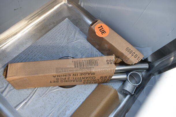 BRAND NEW SCRATCH AND DENT! Regency 600S11818 23" 16-Gauge Stainless Steel One Compartment Commercial Sink with Stainless Steel Legs, without Drainboard - 18" x 18" x 14" Bowl - Image 5 of 6