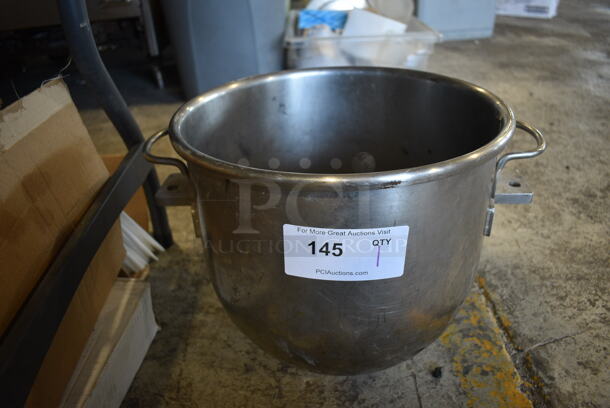 Hobart D20 Stainless Steel Commercial 20 Quart Mixing Bowl. 17x13.5x12