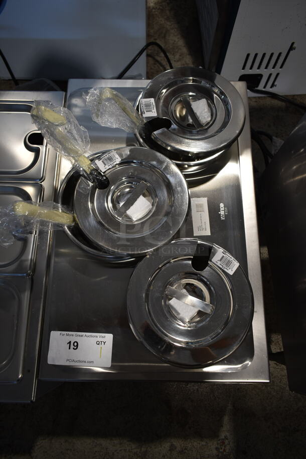 BRAND NEW SCRATCH AND DENT! 2022 Avantco 177W50CKR Stainless Steel Commercial Countertop Food Warmer w/ 3 Drop Ins, 3 Lids and Adapter Plate. 120 Volts, 1 Phase. Tested and Working!  - Image 2 of 5