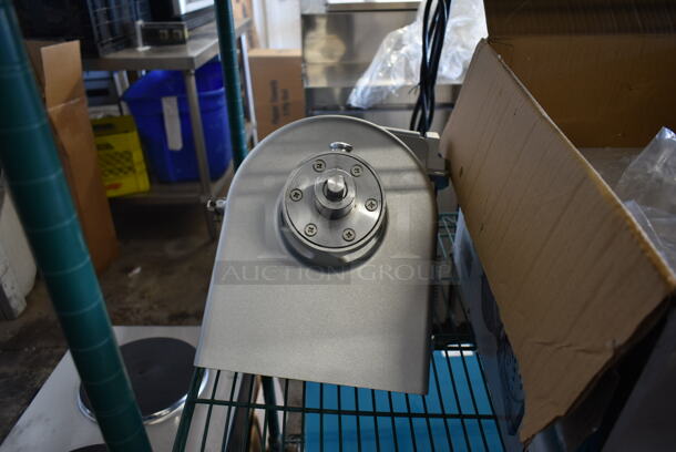 BRAND NEW SCRATCH AND DENT! Avantco 177MX20SHRDR Metal Commercial Pelican Head Shredder Attachment for MX20 - Image 4 of 6