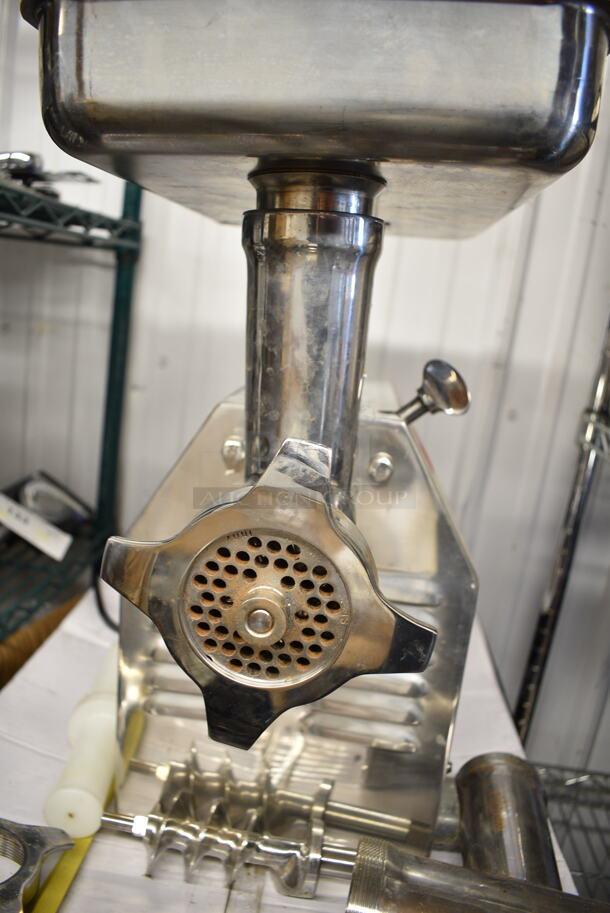 BRAND NEW SCRATCH AND DENT! Avantco MG12 Stainless Steel Commercial Countertop #12 Meat Grinder w/ Tray. 110 Volts, 1 Phase. Tested and Working! - Image 5 of 9