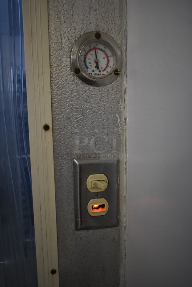 9.5'x7.5'x7.5' Walk In Unit w/ Copeland RS70C1-PRV-101 208/230 Volt, 1 Phase Compressor, Compressor and 2 Evaporator Fans. Does Not Include Contents. BUYER MUST REMOVE: This Item CANNOT Be Transported; Must Pick Up By Appointment Only. Freon Will Be Removed Before Pick Up Day. Tested and Working! (kitchen) - Image 2 of 12