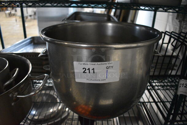 Hobart A-200-20 Stainless Steel 20 Quart Mixing Bowl. 15x14x12