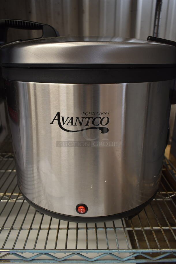 BRAND NEW SCRATCH AND DENT! 2022 Avantco 177RW92 Stainless Steel Commercial Countertop Rice Cooker. 120 Volts, 1 Phase. Tested and Working! - Image 2 of 7
