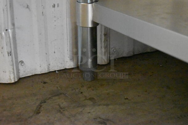 BRAND NEW SCRATCH AND DENT! KoolMore KM-OWS-5SG Stainless Steel Commercial Electric Powered 5 Well Steam Table w/ Under Shelf. 240 Volts. Stock Picture Used as Gallery. - Image 9 of 12