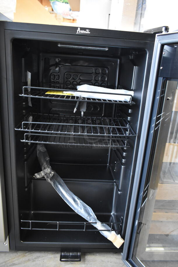 BRAND NEW SCRATCH AND DENT! Avanti BCA306SS-IS 10 Bottle 70 Can Beverage Cooler Wine Chiller Merchandiser. 115 Volts, 1 Phase. Tested and Working! - Image 4 of 5