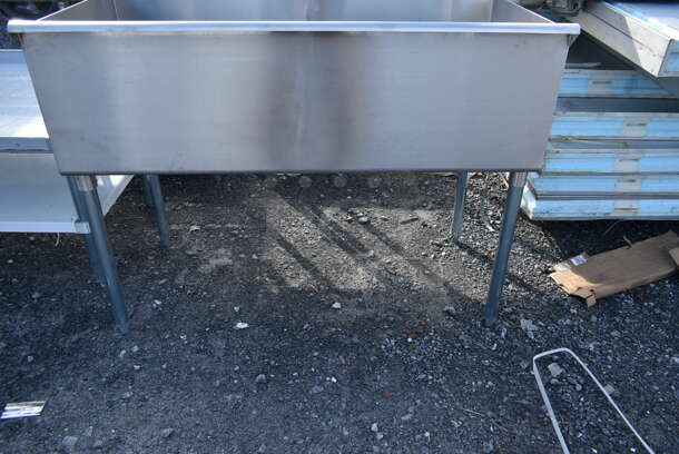 BRAND NEW SCRATCH AND DENT! Stainless Steel Commercial 2 Bay Sink. - Image 2 of 5