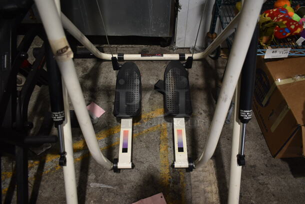 XL Glider Metal Floor Style Elliptical. - Image 3 of 4