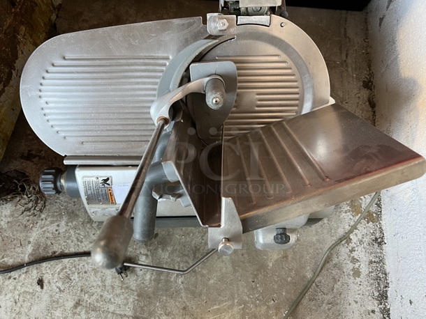 Hobart Model 2912 Stainless Steel Commercial Countertop Meat Slicer w/ Blade Sharpener. 115 Volts, 1 Phase. 27x23x28. Tested and Working! - Image 4 of 8