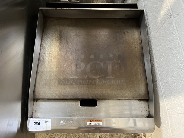 Cooking Performance Group CPG 351GMCPG24NL Stainless Steel Commercial Countertop Natural Gas Powered Flat Top Griddle. 60,000 BTU. - Image 3 of 6