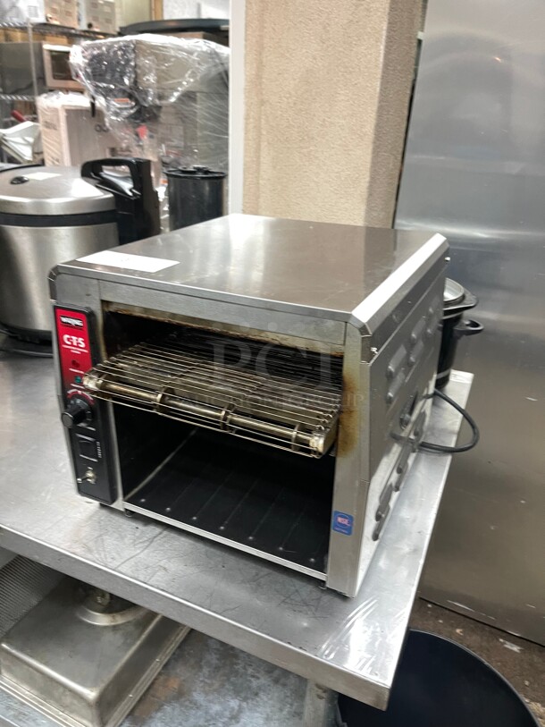 Waring CTS1000 Commercial Conveyor Toaster 1800W- 1000 Slices/hr w/ 2 inch Product Opening, 115v/1ph NSF - Image 1 of 7