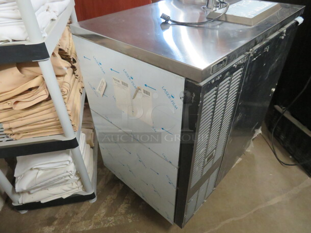 One Perlick 1 Door Kegorator With 1 Tower And 1 Tap On Casters. Model# DDS36. 115 Volt. 36X25X52 - Image 5 of 6
