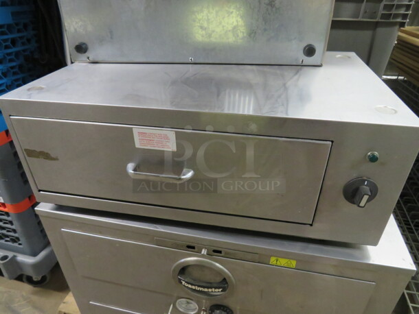 One Gold Medal Mid Diggity Dog Bun Warmer. #8118. 300 Watt. 120 Volt. 26X17X10 - Image 1 of 3