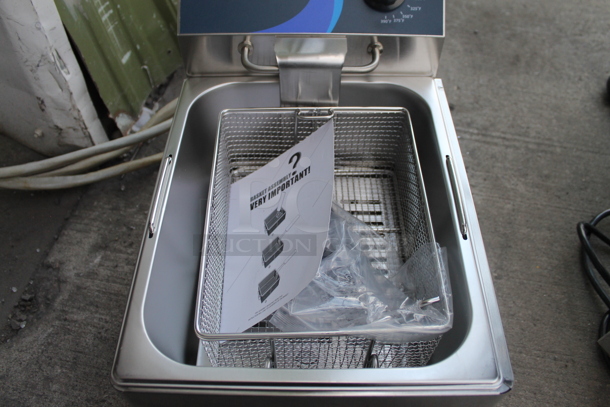 BRAND NEW SCRATCH AND DENT! 2023 Hoocoo FRY-10L Stainless Steel Commercial Countertop Electric Powered Deep Fat Fryer w/ Metal Basket and Lid. 120 Volts, 1 Phase. - Image 2 of 3