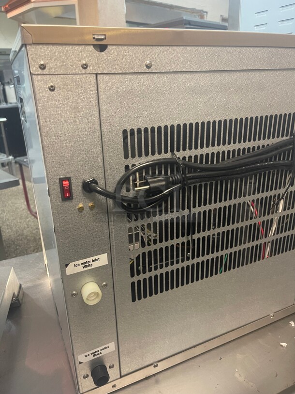 Brand New! Commercial Ice Maker Machine 300 lb of Ice Per Day NSF 115 Volt No Ice Bin Tested and Working! - Image 6 of 7