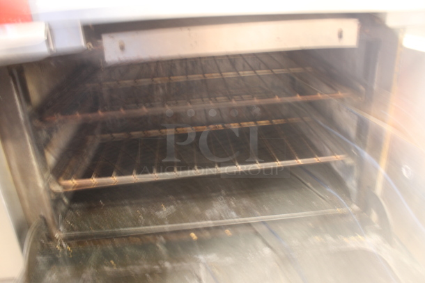 Vulcan 260L Natural Gas 6 Burner Range and 24" Griddle Combo w/ 2 Ovens, Gas Hose and Salamander Shelf - Image 7 of 12