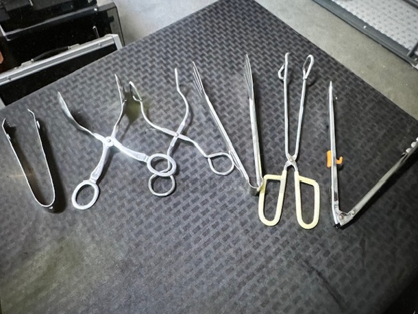 Assorted Stainless Steel Tong. 6XBID - Image 1 of 1