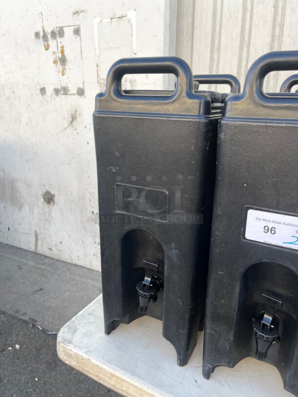 Clean! Cambro Commercial Hot or Cold Beverage Dispensers Great For Catering NSF With Handle For Easy Carrying - Image 2 of 9