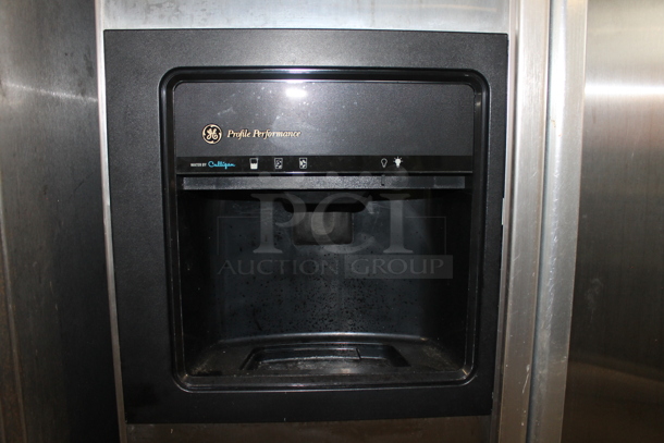 General Electric GE Stainless Steel Cooler Freezer Combo w/ Water and Ice Dispenser. Tested and Powers On But Does Not Get Cold - Image 2 of 6