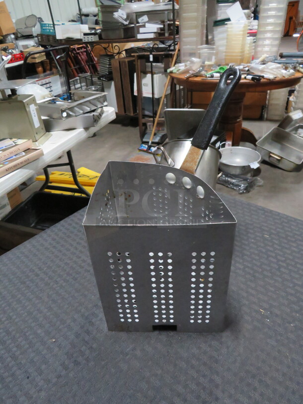 Pasta Basket. 4XBID - Image 1 of 1