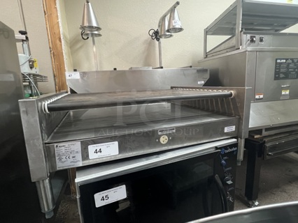 APW Wyott HRS-75 Non-Stick Hot Dog Roller Grill 30 1/2 W Flat Top - 120V Tested and Working!