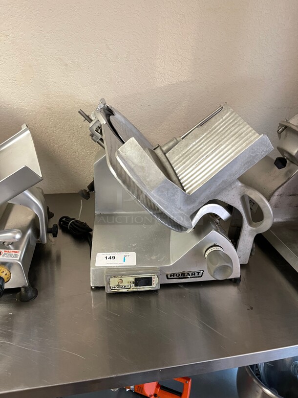 Working! Hobart EDGE Commercial Manual Meat Slicer w/ 14" Blade, Belt Driven, Aluminum, 1/3 hp NSF 115 Volt Tested and Working! - Image 2 of 10