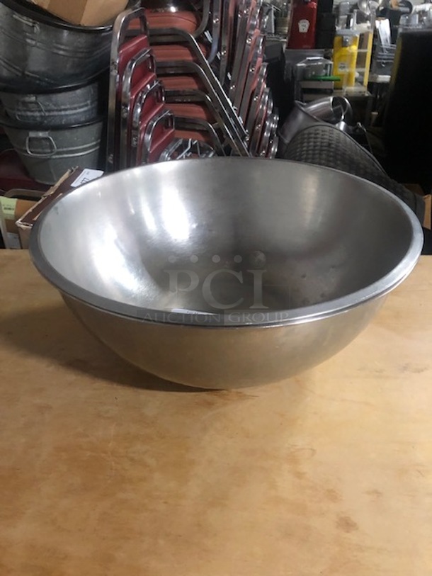 16 Inch Stainless Steel Mixing Bowl. 2XBID